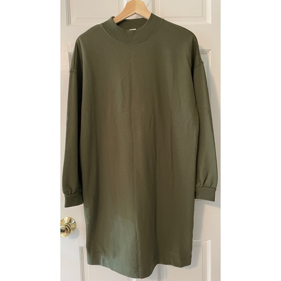 GAP Dresses & Skirts - GAP Sweater Dress